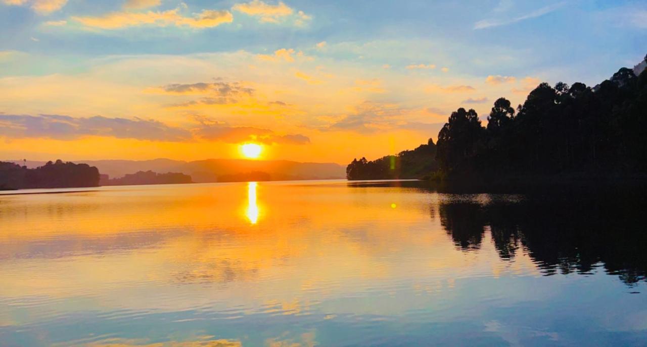 Lake Bunyonyi Rock Resort Kabale Exterior photo