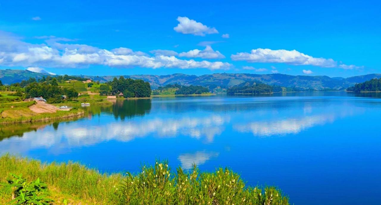 Lake Bunyonyi Rock Resort Kabale Exterior photo