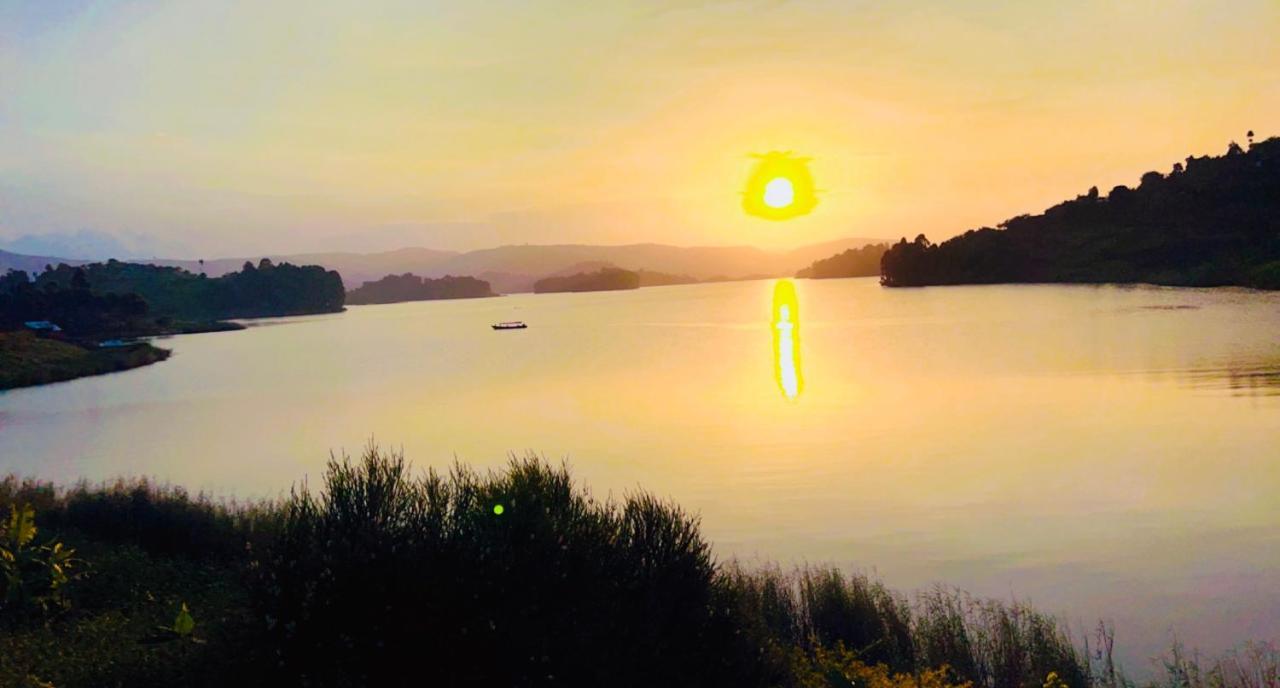 Lake Bunyonyi Rock Resort Kabale Exterior photo