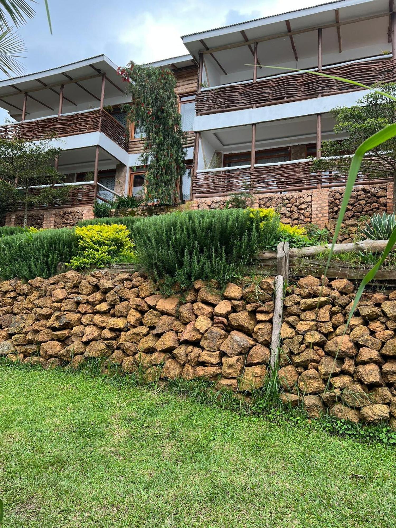 Lake Bunyonyi Rock Resort Kabale Exterior photo
